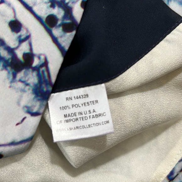 ASKARI Top and Short Set Size XS - Picture 16 of 17